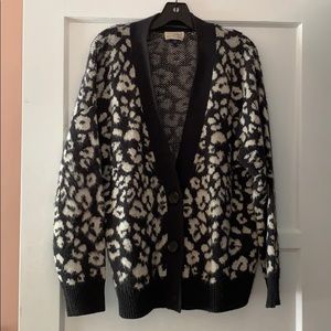 Animal print b&w oversized cardigan